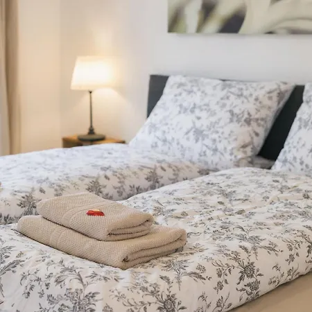 Lichtdurchflutetes Im Hechtviertel